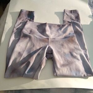 Define Your Inspiration grey cloud Leggings size small